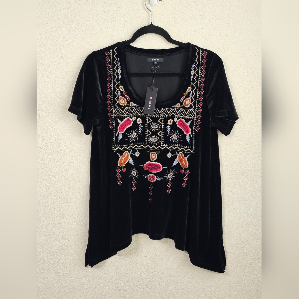 Miss Me Blouse Womens M Scoop Neck Short Sleeve Embroidered Velour Pullover Top